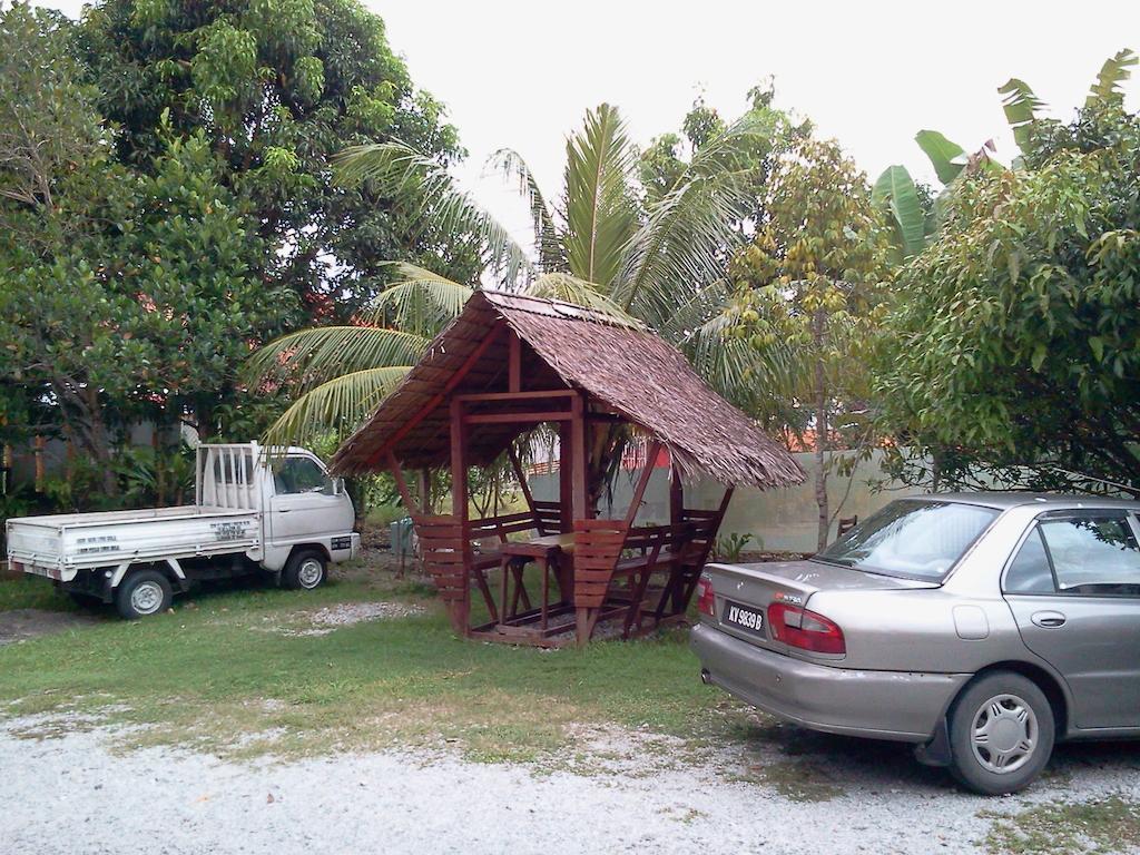 Peach Blossom Village Kuah Exterior foto